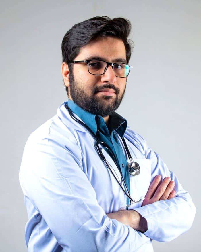 Dr. Adrián Ferrer, medicina del trabajo